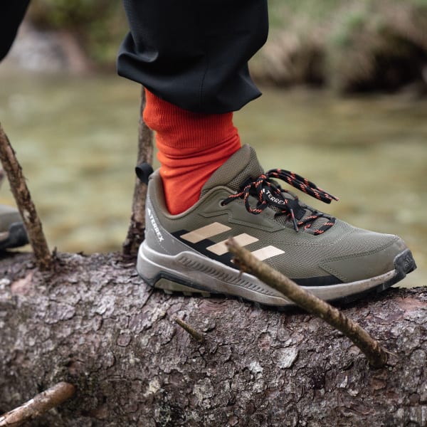 Adidas outdoor sneaker outlet