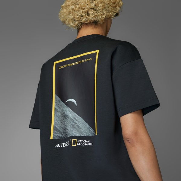 สีดำ เสื้อยืดพิมพ์ลาย adidas National Geographic UF AEROREADY