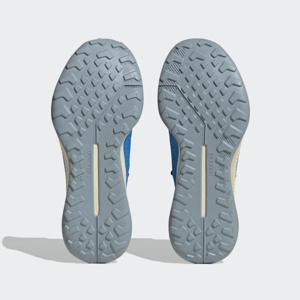 Grey Terrex Voyager 21 Slip-On HEAT.RDY Travel Shoes