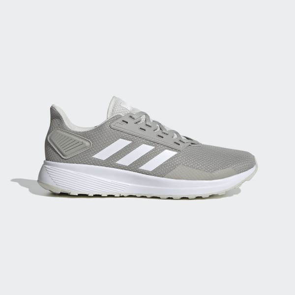 adidas en gris