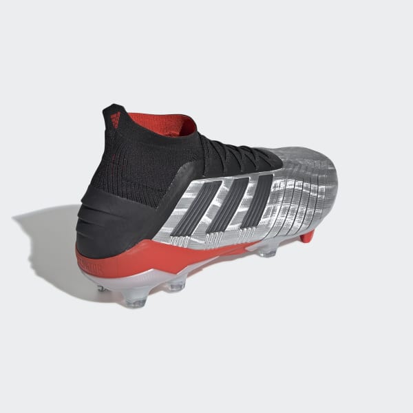 predator adidas prata