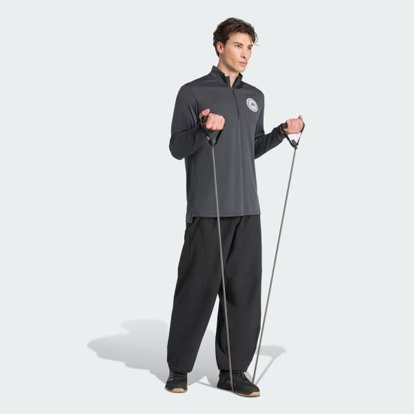 Power Graphic Quarter-Zip Top