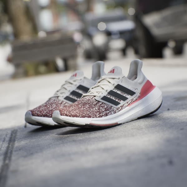 White adidas clearance ultraboosts