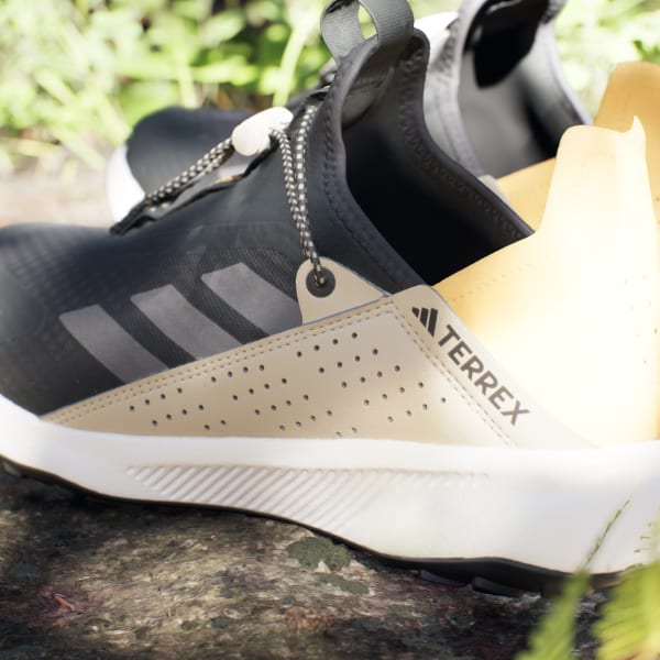 Adidas terrex 2025 voyager slip on