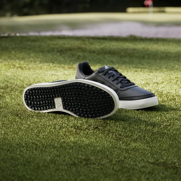 Black Retrocross 24 Spikeless Golf Shoes