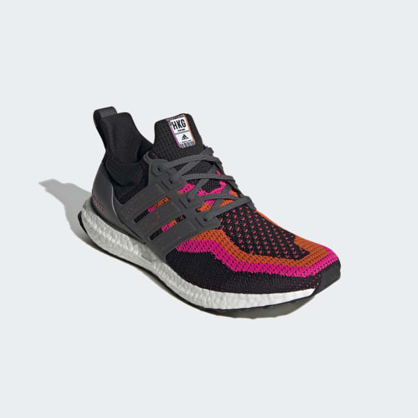 adidas running shoes hk