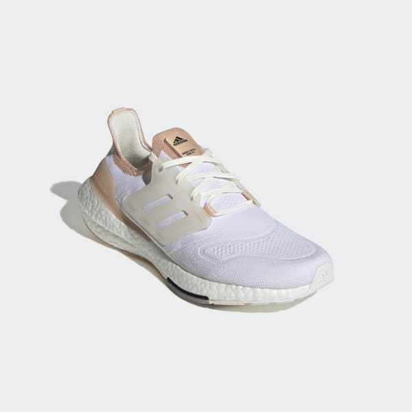 Weiss Ultraboost 22 Made with Nature Laufschuh LWT37