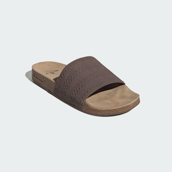 ブラウン アディレッタ サンダル / Adilette Slides