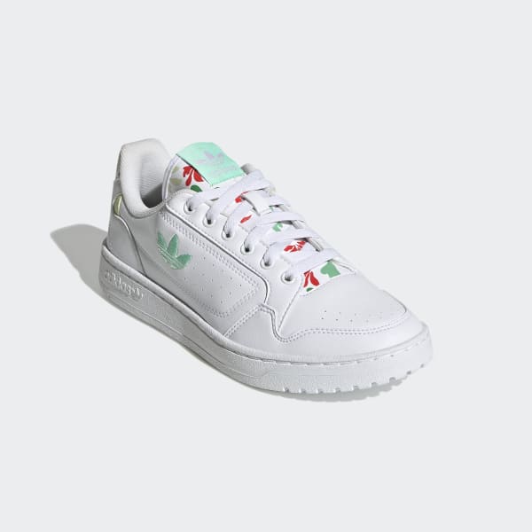 Adidas pharrell williams outlet blanche et verte