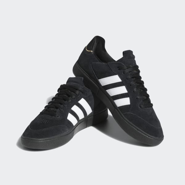 Svart Tyshawn Low Shoes