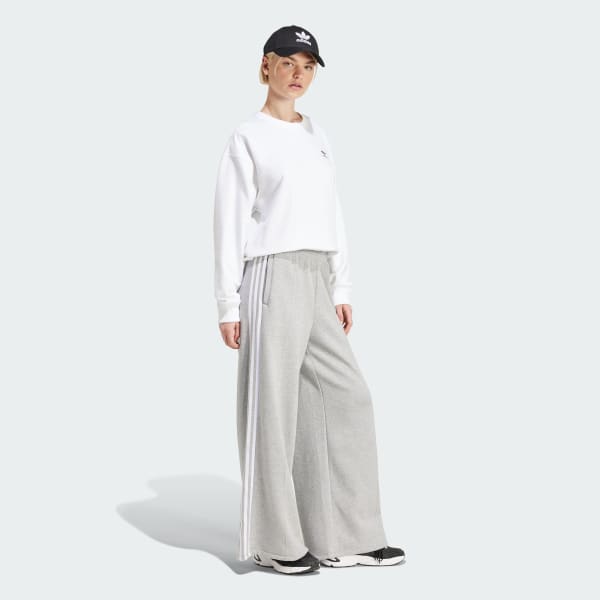 White Trefoil Cropped Sweater