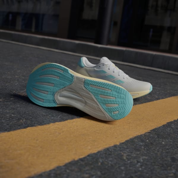 Green Supernova Rise Running Shoes