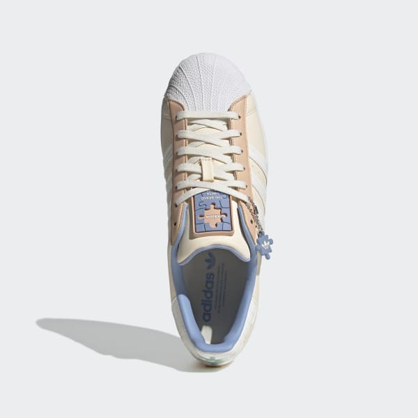 SUPERSTAR