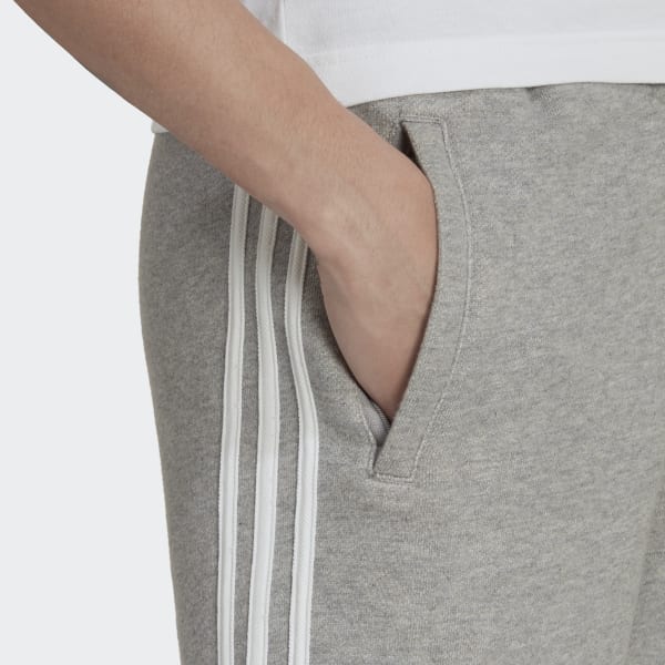 short adidas cinza