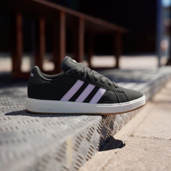 Black Grand Court Base 00s Shoes