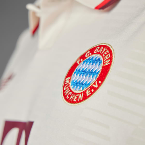 สีเบจ เสื้อฟุตบอลชุดที่สาม FC Bayern 24/25
