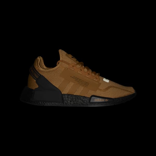 T nis NMD R1 V2