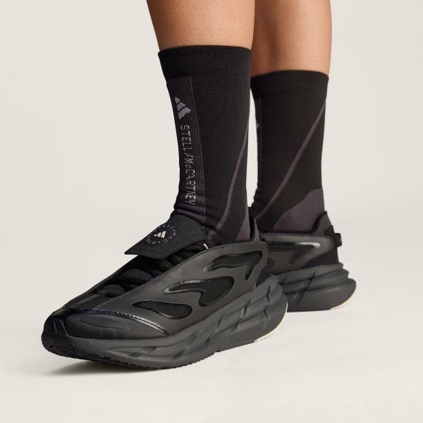 Siyah adidas by Stella McCartney Adistar