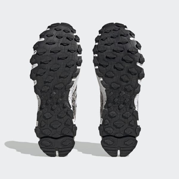 Weiss Hyperturf Schuh