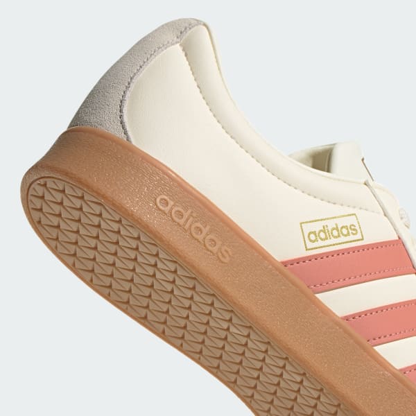 VL Court Classic Shoes