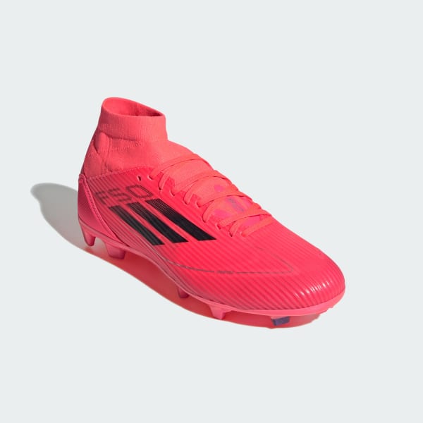 Rosado Zapatos de fútbol F50 corte medio para terreno firme/multiterreno