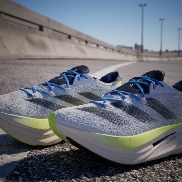 nike shoes with carbon fiber plate