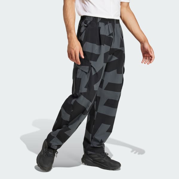 zwart Terrex Xploric Cargobroek met Print