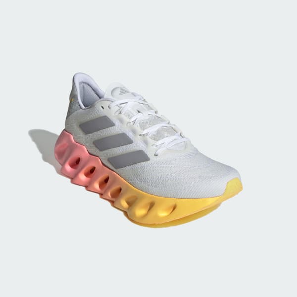 trang Giày Chạy Bộ adidas Switch Fwd 2