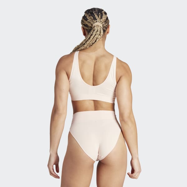 https://assets.adidas.com/images/w_600,f_auto,q_auto/c3f6c7df733b415fa46eafb700fa6df2_9366/Active_Seamless_Micro-Stretch_Scoop_Lounge_Bra_Pink_GB7721_23_hover_model.jpg