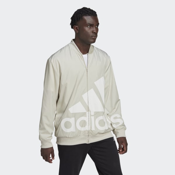 Beige AEROREADY Essentials Giant Logo Geweven Windjack UU563