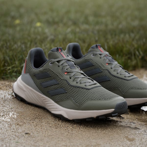 エストレーラ　27.0 Zapatillas de Trail Running Tracefinder - Gris adidas | adidas Chile