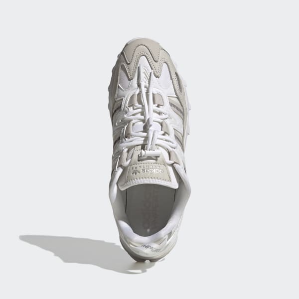 Weiss Hyperturf Schuh
