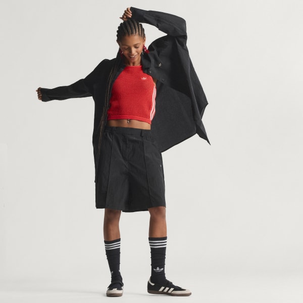 Black BERMUDA SHORTS