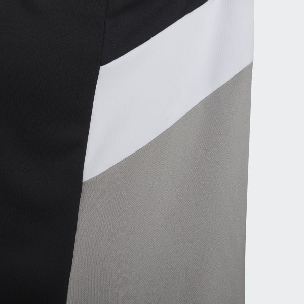 Black Design to Move Tee