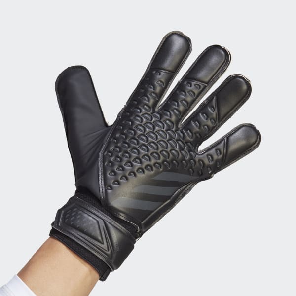 Black Predator Training Goalkeeper Gloves