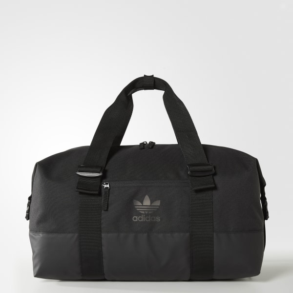 weekend bag with pockets