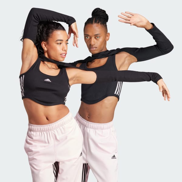 https://assets.adidas.com/images/w_600,f_auto,q_auto/c6f2233455b24caea4923b79843dbccf_9366/Dance_3-Stripes_Ribbed_Fitted_Top_with_Detachable_Sleeves_Black_IB4752_21_model.jpg
