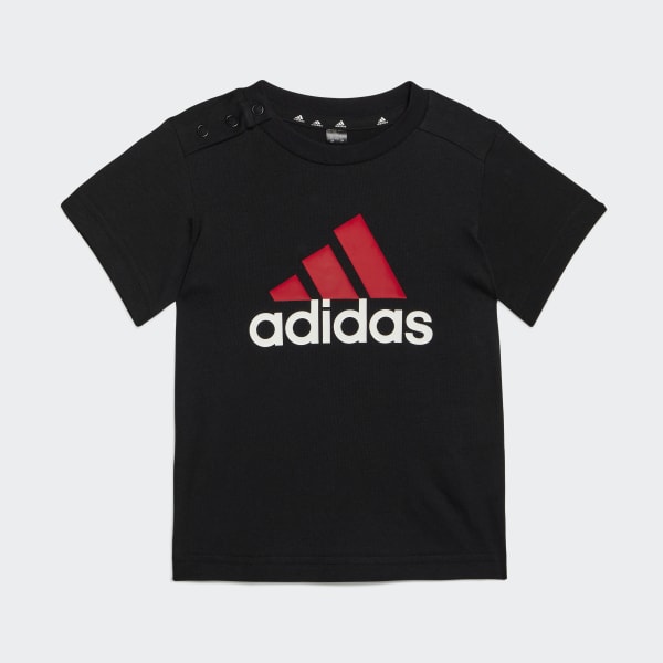 Negro Conjunto de Remera y Shorts Essentials