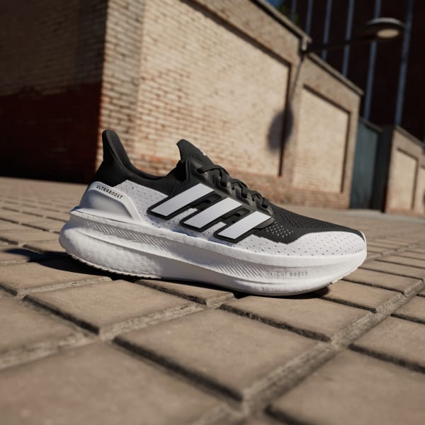 Preto Tênis Ultraboost 5