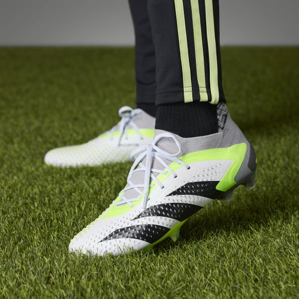 CHUTEIRA PREDATOR ACCURACY.1 FG - Branco adidas | adidas Brasil