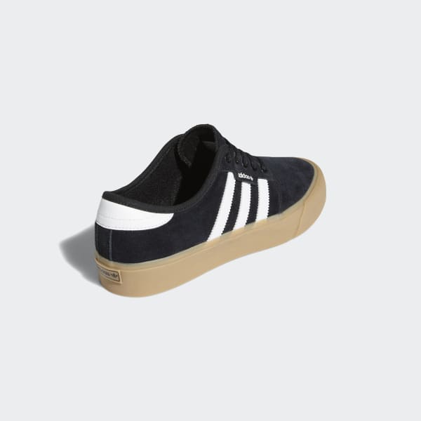Adidas seeley top black and white