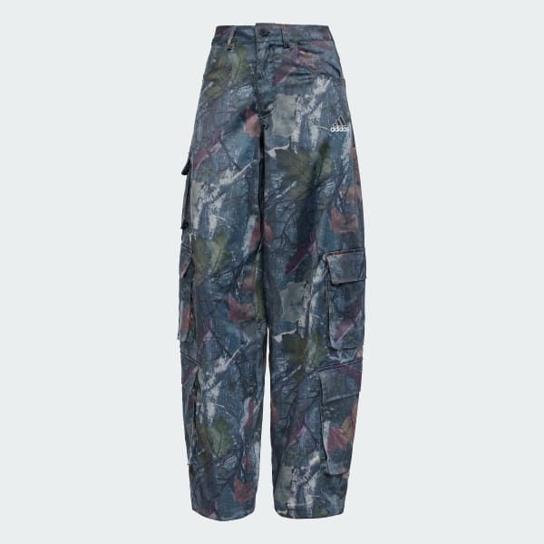 【ADIDAS】Cargo Pants - Black / KE3741 adidas Originals Leaf Camo Print Satin Cargo Pants - Black