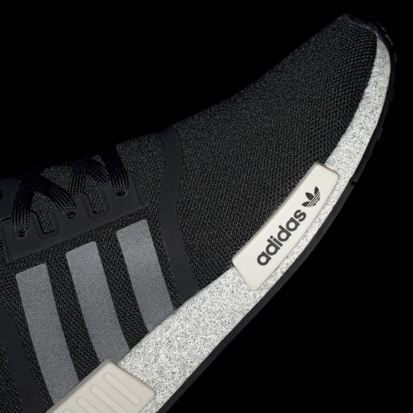 Adidas nmd r1 black hotsell silver