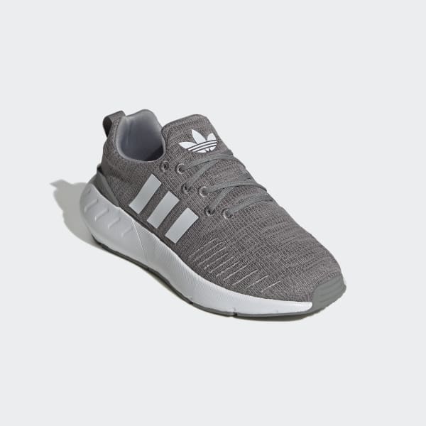 Adidas swift sales run dark grey