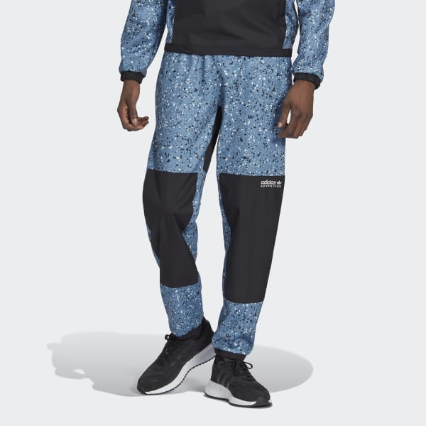 Mehrfarbig adidas Adventure Winter Allover Print Tracksuit Bottoms TU635