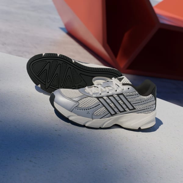 wit TECHNOCHAOS 2000 SCHOENEN