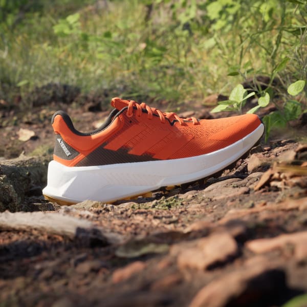 Adidas naranjas running 2025