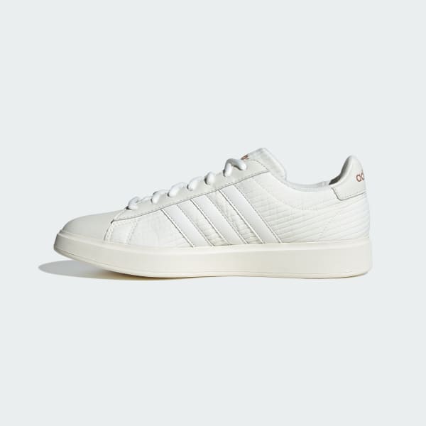 Adidas court vantage black and white hotsell