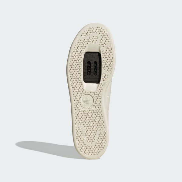 Velostan Smith Shoes