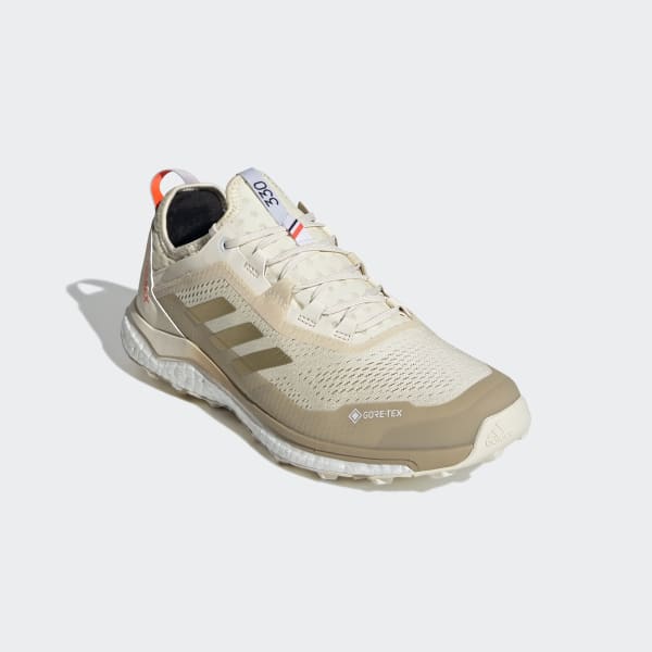 adidas agravic flow gore tex